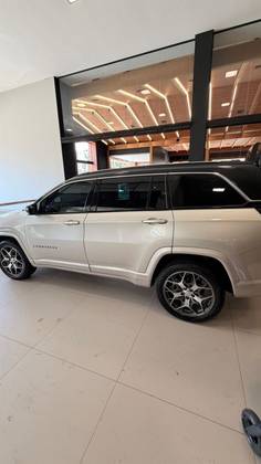 JEEP COMMANDER 2.0 TD380 TURBO DIESEL OVERLAND AT9